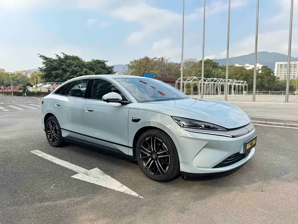 BYD Qin L — фото 4