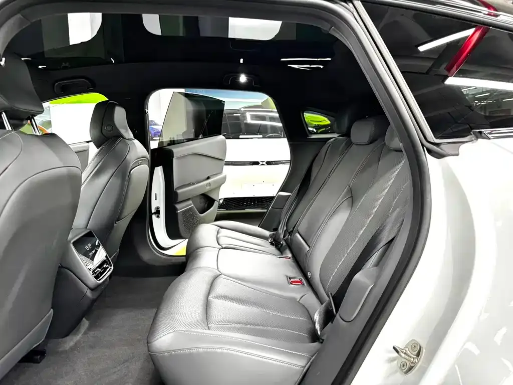 XPeng P7+ 2024 из CN, фото 5