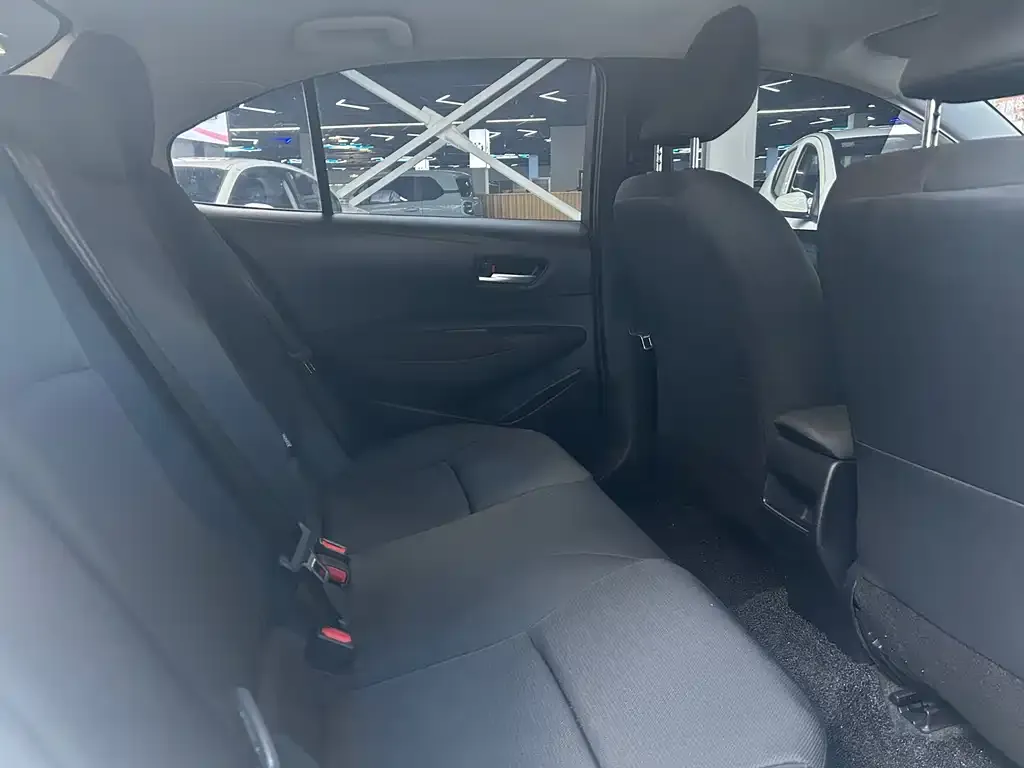 Toyota Corolla 2023 из CN, фото 4