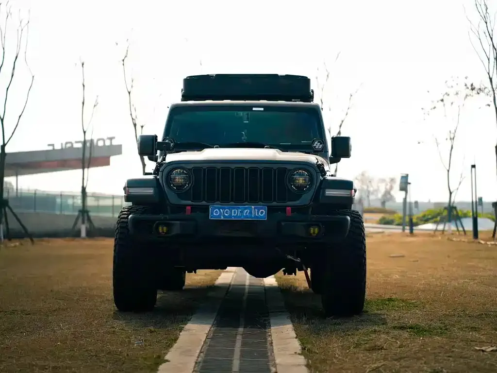 Jeep Wrangler — фото 6