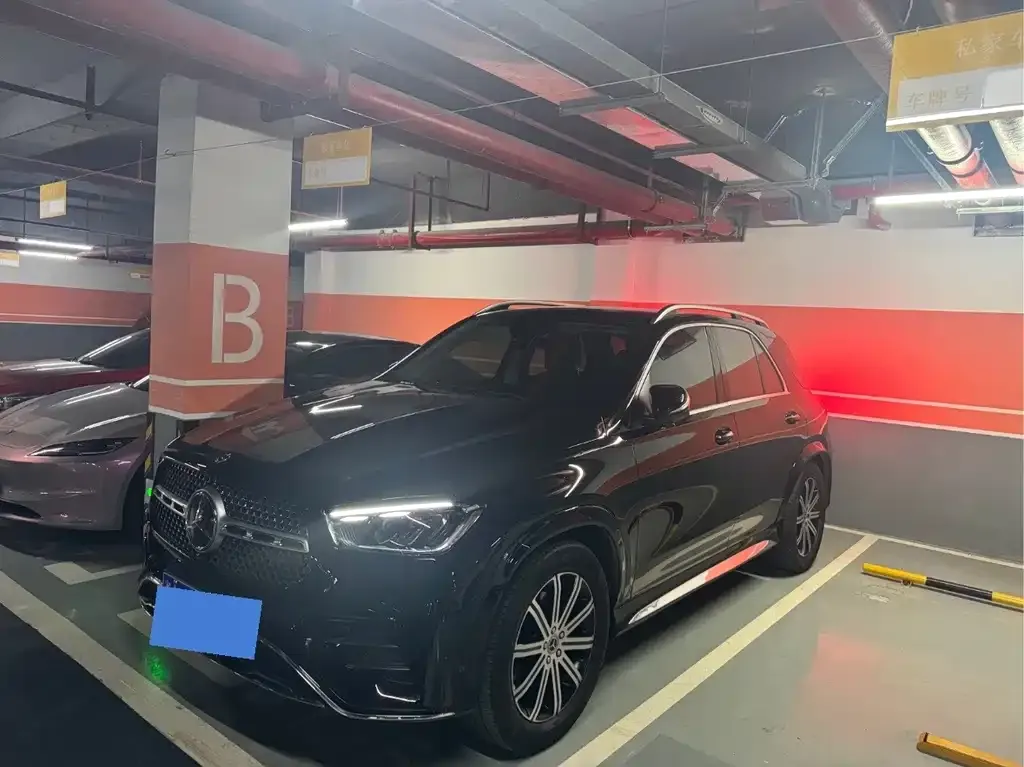 Mercedes-Benz GLE — фото 1