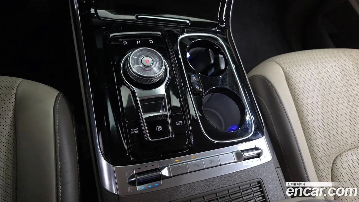Kia Carnival — фото 10