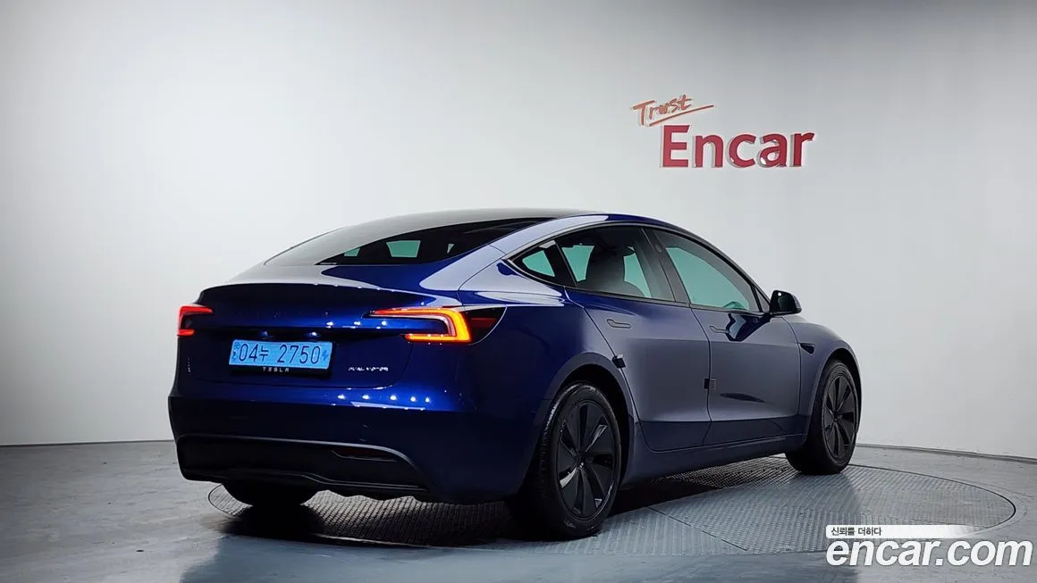 Tesla Model 3 — фото 4
