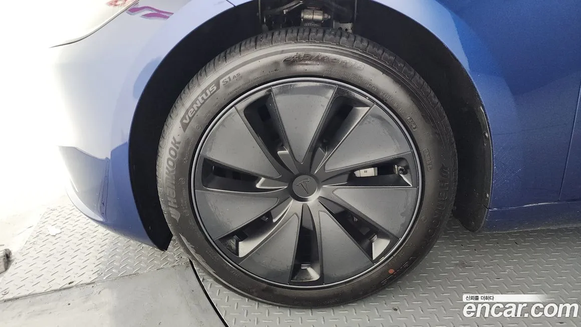 Tesla Model 3 — фото 6