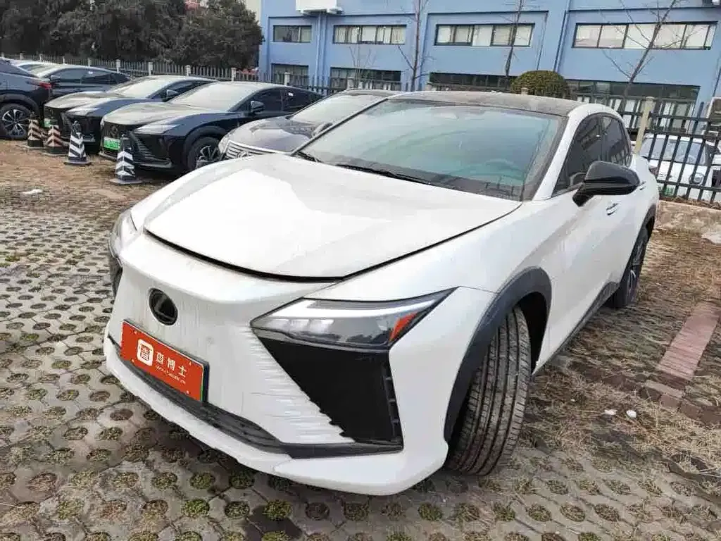 Lexus RZ