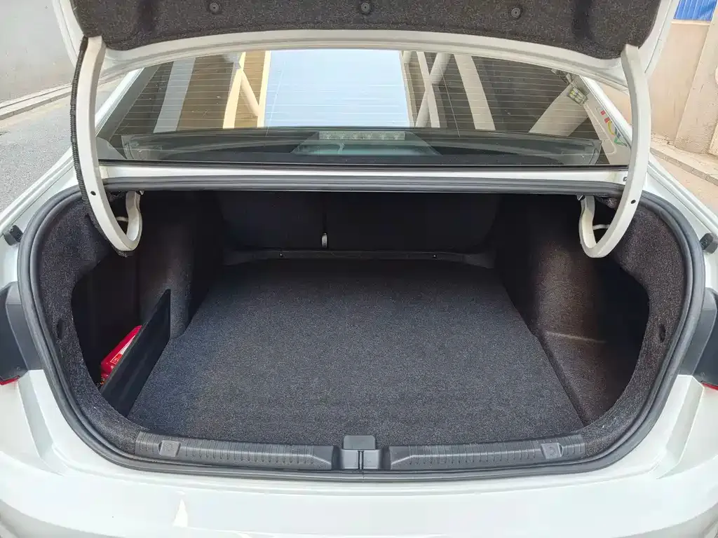 Volkswagen Bora 2022 из CN, фото 5