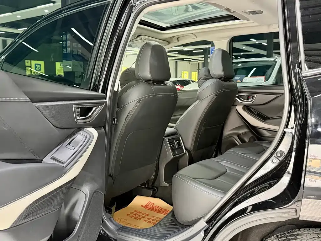 Subaru Forester 2022 из CN, фото 5