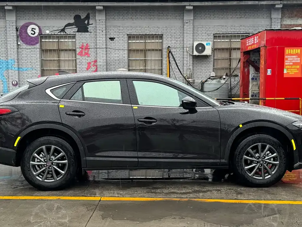 Mazda CX-4 2023 из CN, фото 10