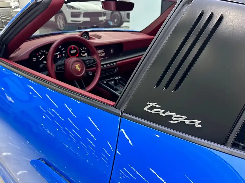 Porsche 911 2023 из CN, фото 8