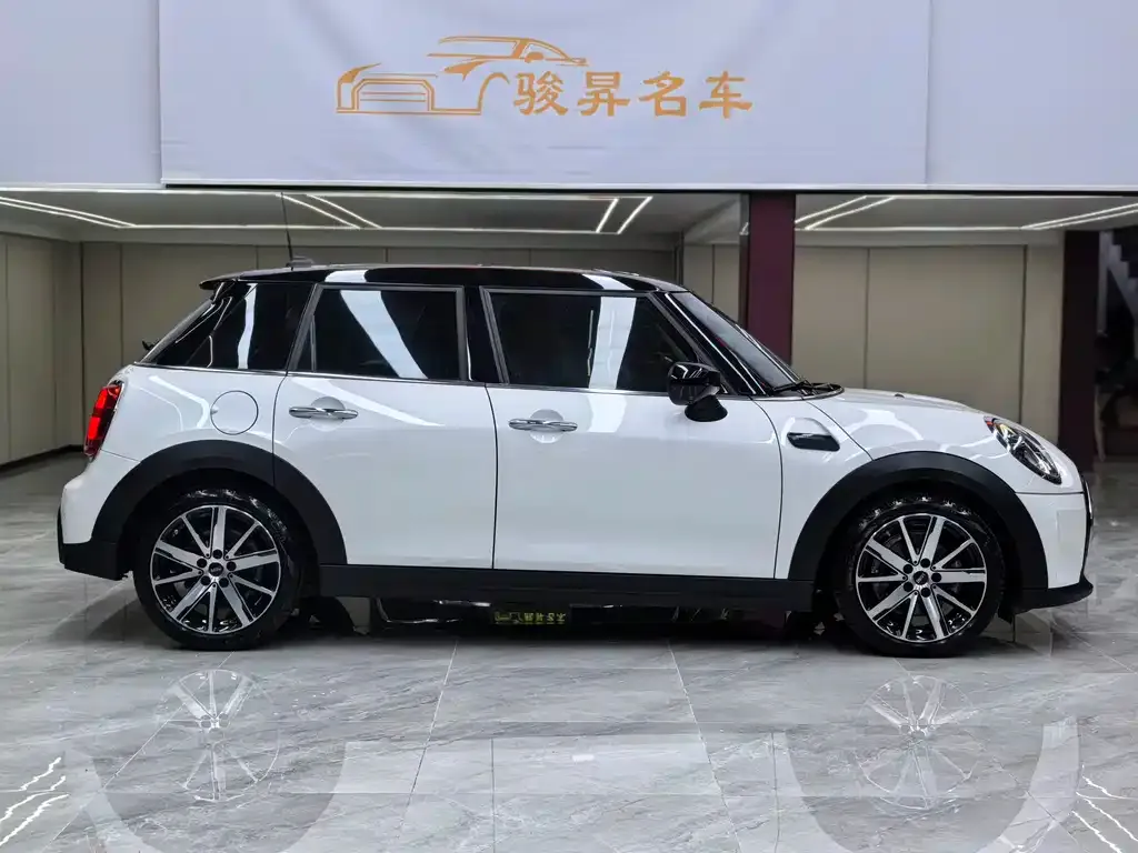 MINI Cooper (3-door) 2023 из CN, фото 10