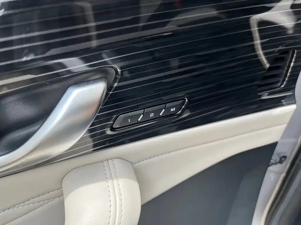 Geely Xingyue L 2022 из CN, фото 2