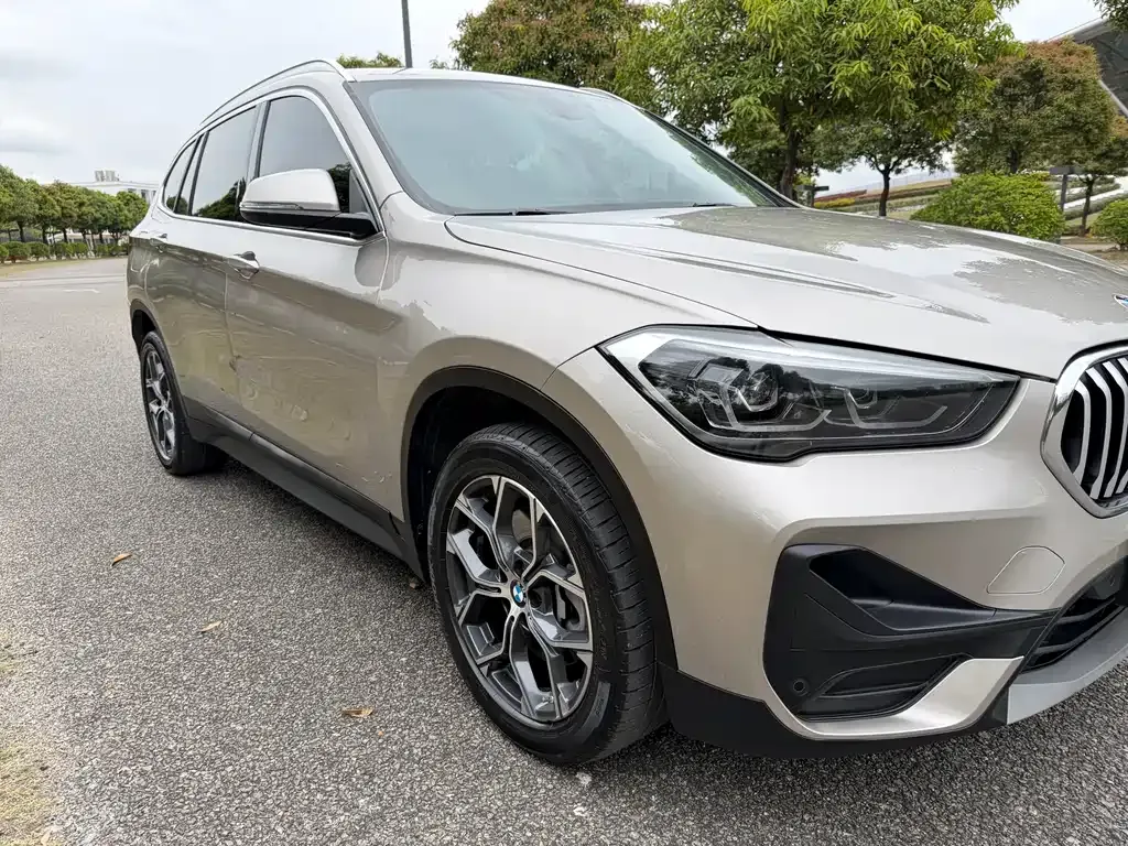BMW X1 — фото 5