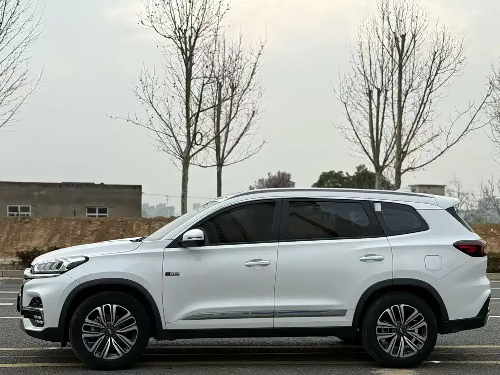 Chery Tiggo 8 — фото 3