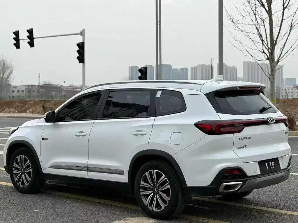 Chery Tiggo 8 — фото 7