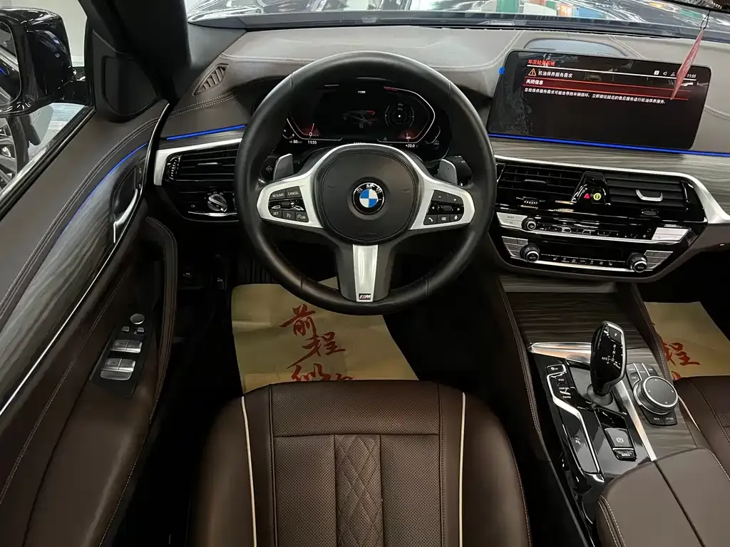 BMW 5 Series — фото 10