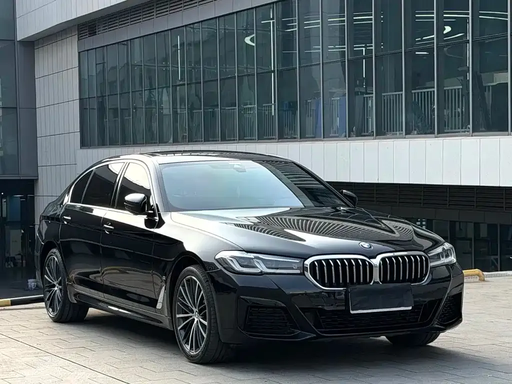 BMW 5 Series — фото 2
