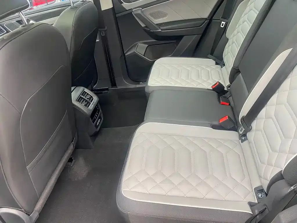 Volkswagen Tayron 2023 из CN, фото 2