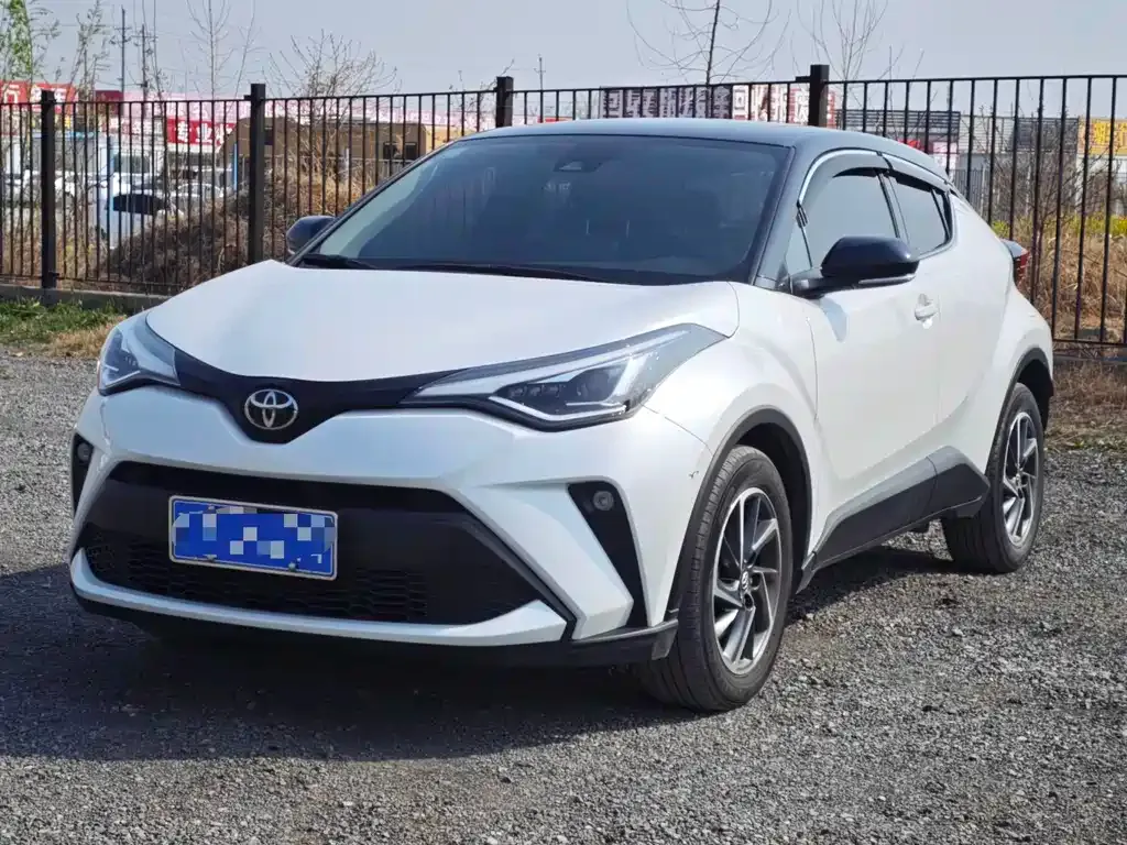 Toyota C-HR — фото 1
