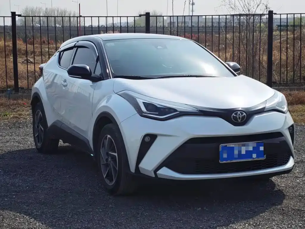 Toyota C-HR — фото 3