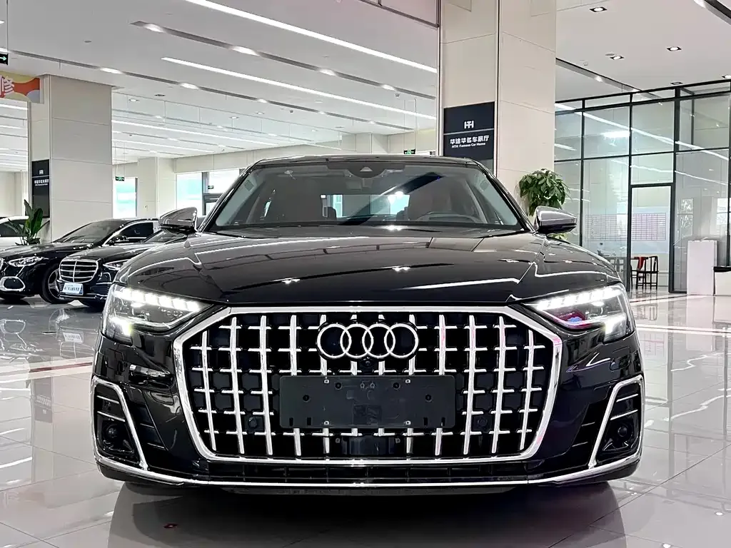 Audi A8 — фото 3
