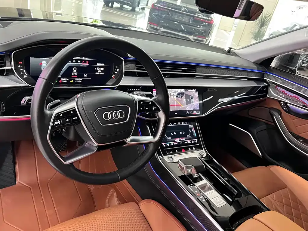 Audi A8 — фото 9