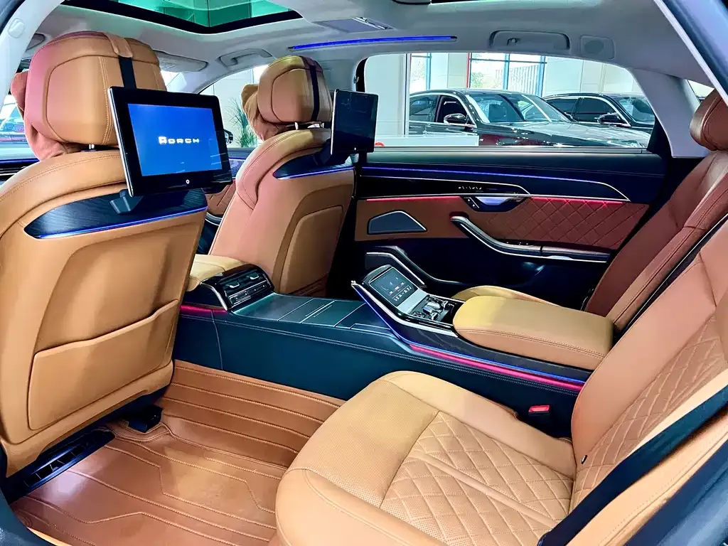 Audi A8 — фото 8