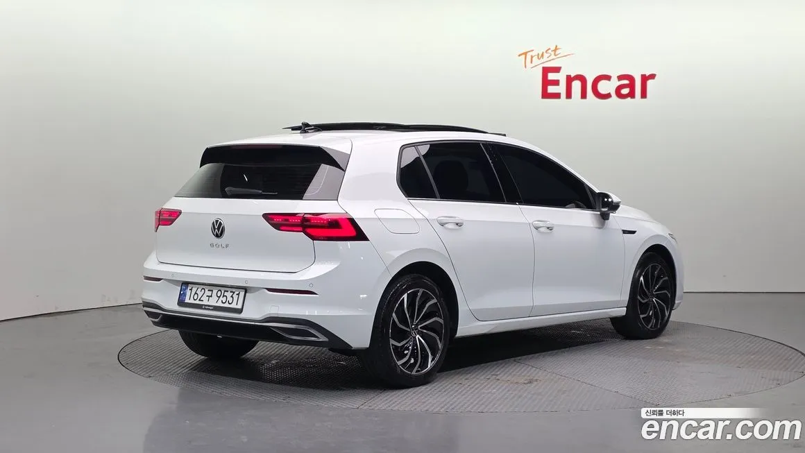 Volkswagen Golf 2023 из KR, фото 5