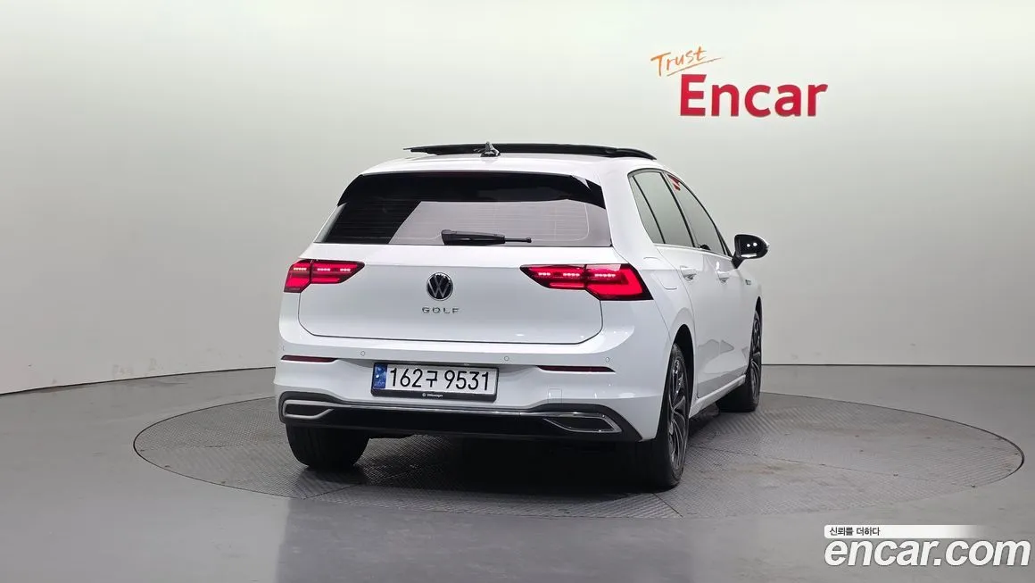 Volkswagen Golf 2023 из KR, фото 8