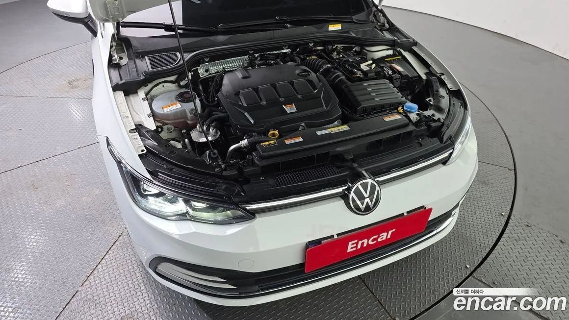 Volkswagen Golf 2023 из KR, фото 7