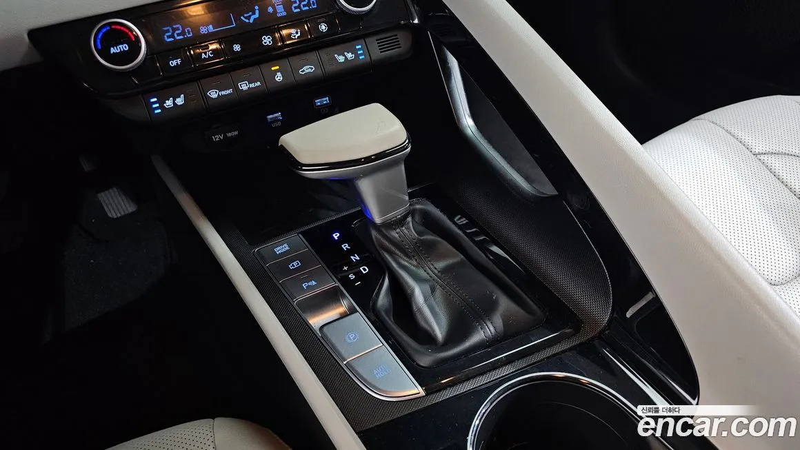 Hyundai AVANTE 2023 из KR, фото 4