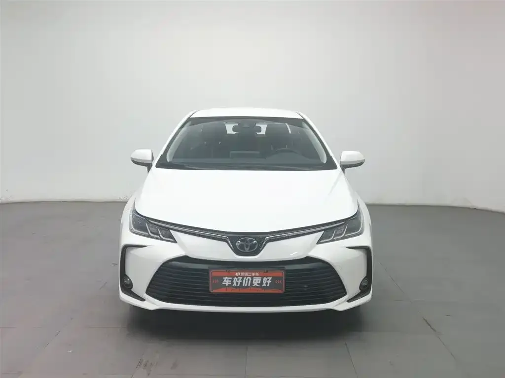 Toyota Corolla — фото 4