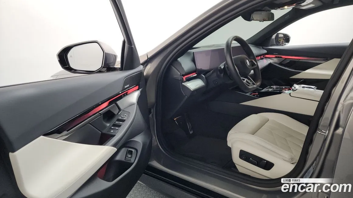 BMW 5-Series 2025 из KR, фото 3