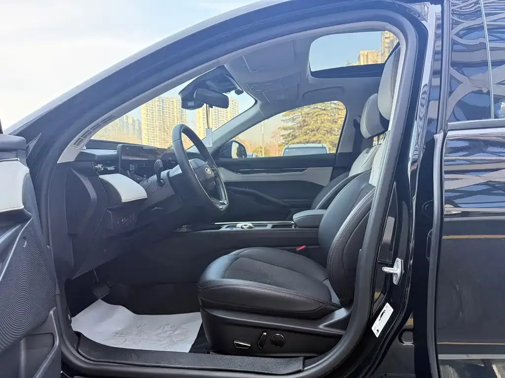 Ford Mondeo 2023 из CN, фото 6