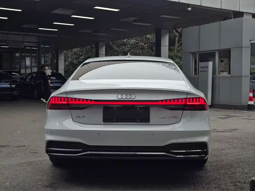 Audi A7 2021 из CN, фото 2