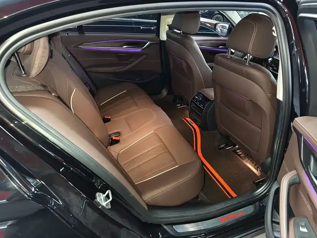 BMW 5 Series New Energy — фото 3