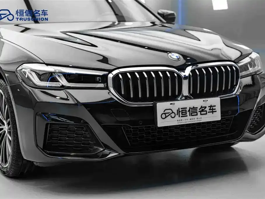 BMW 5 Series — фото 10