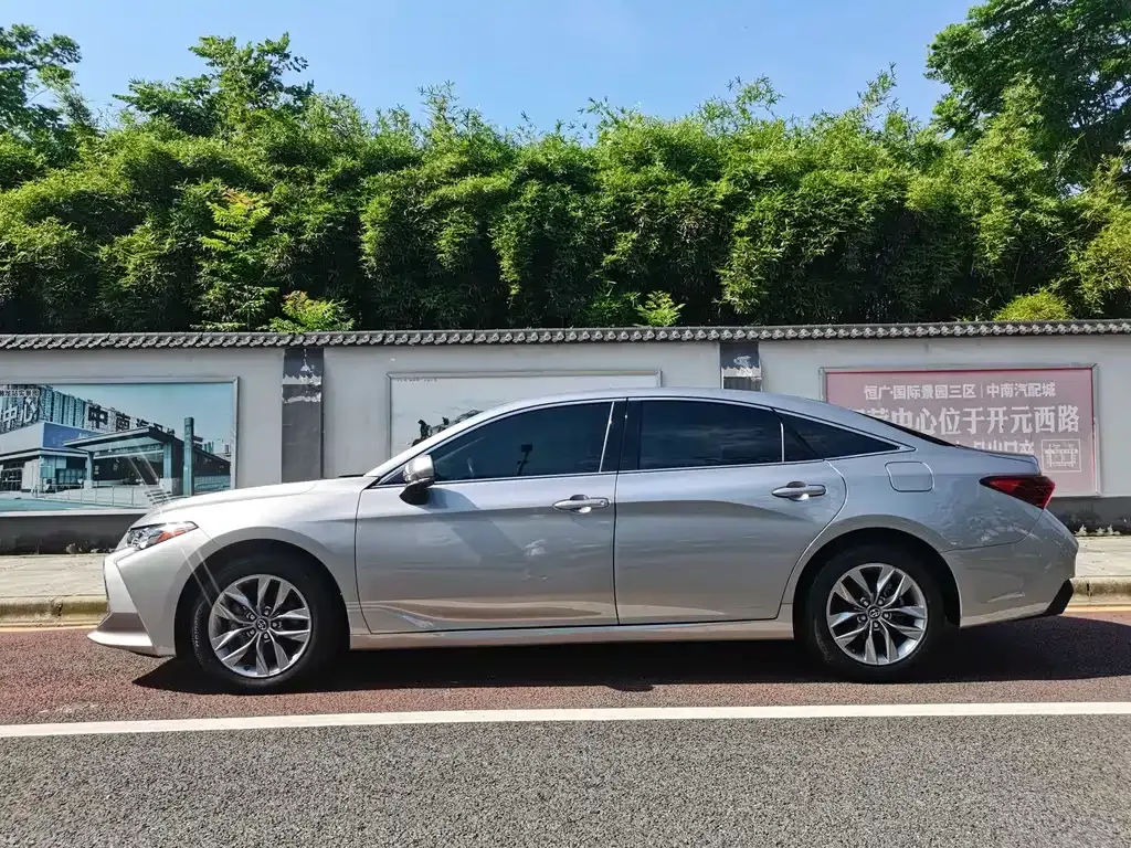 Toyota Avalon 2021 из CN, фото 10