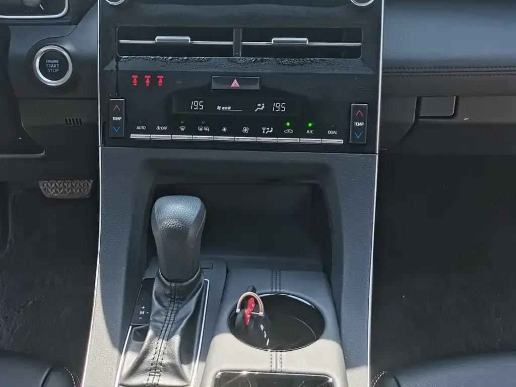 Toyota Avalon 2021 из CN, фото 2