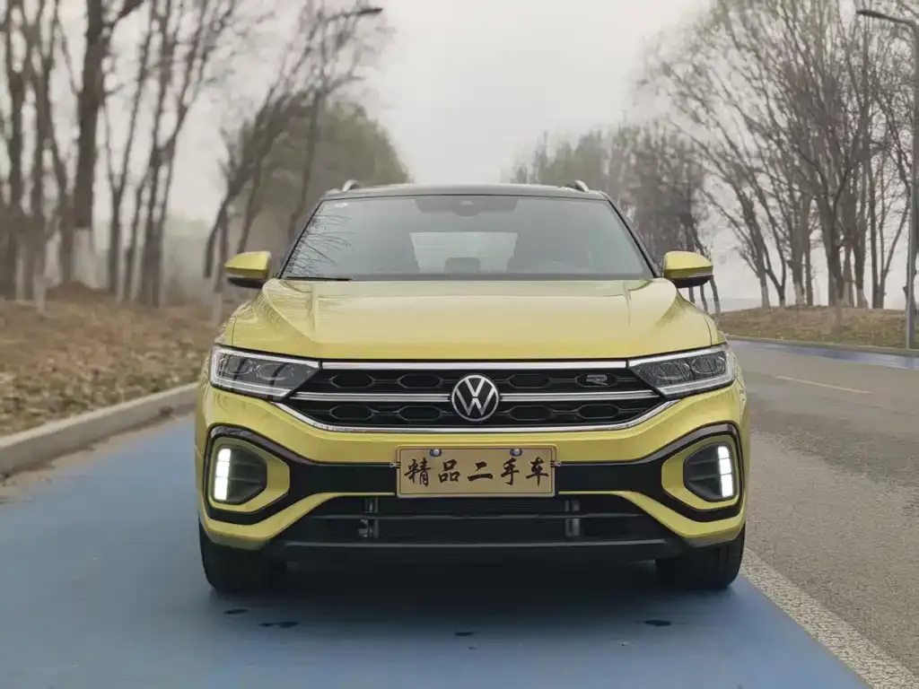 Volkswagen T-Roc — фото 10