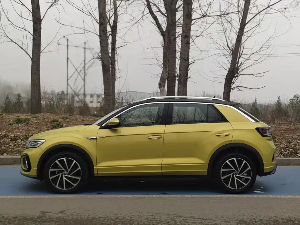 Volkswagen T-Roc — фото 9