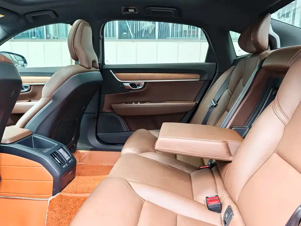 Volvo S90 — фото 7