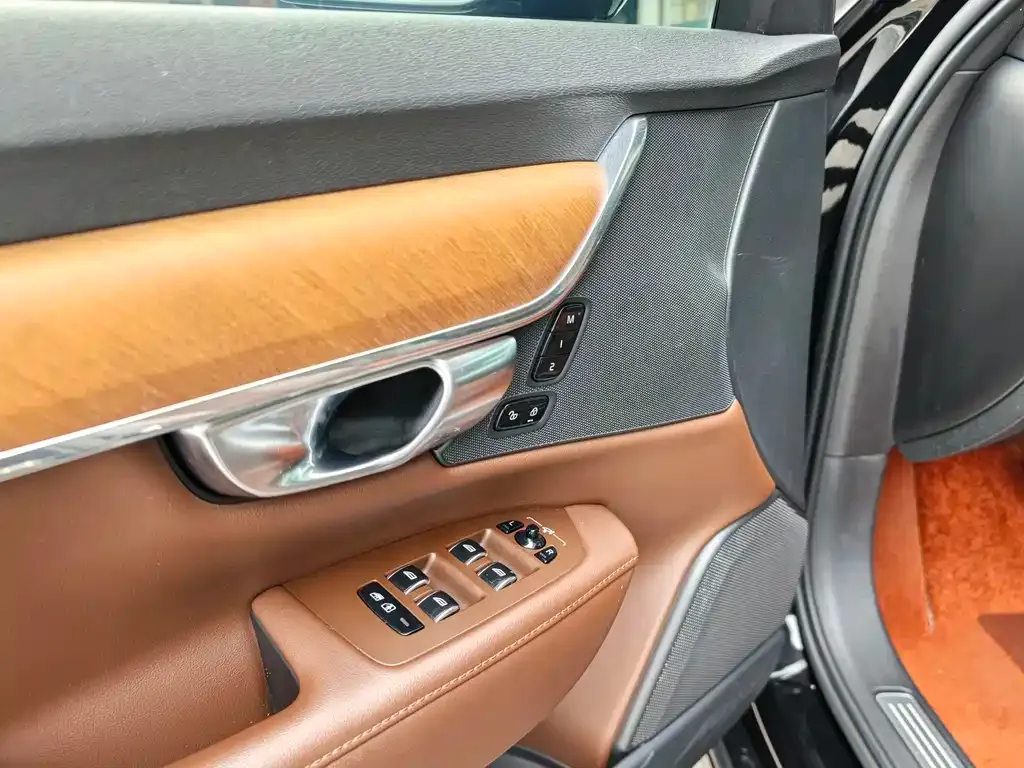 Volvo S90 — фото 3