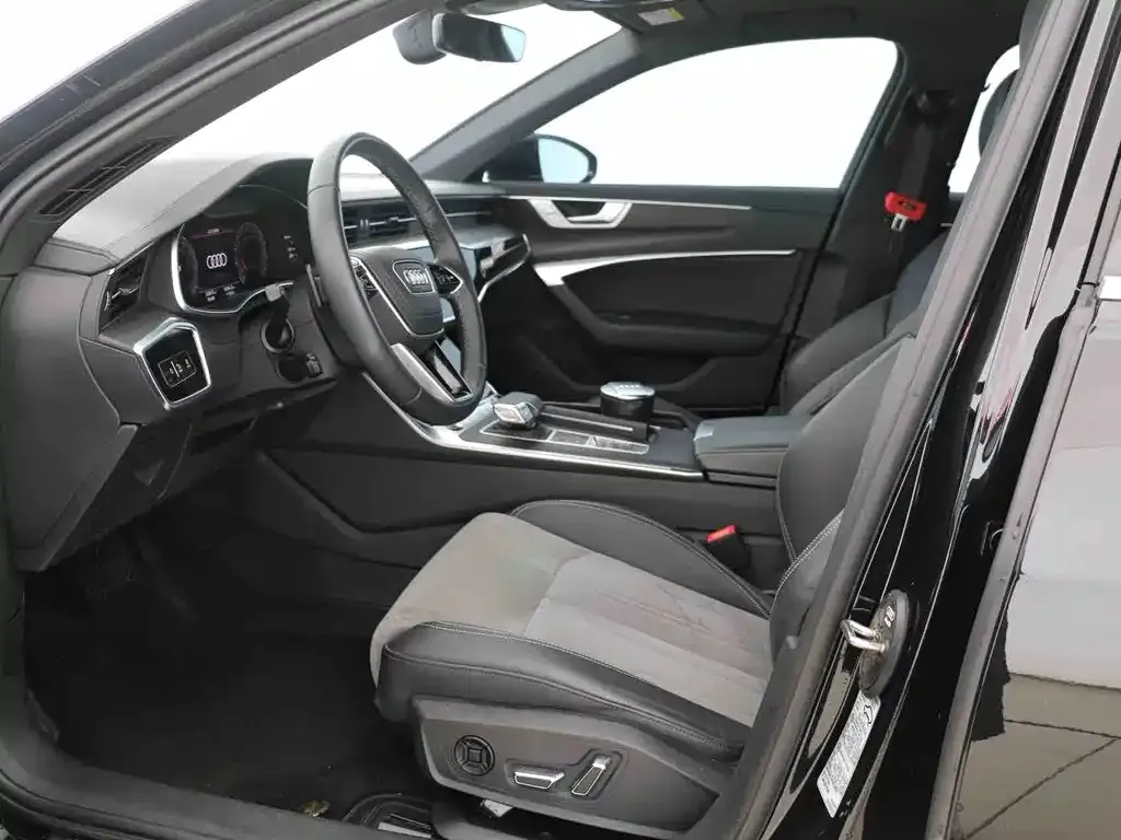 Audi A6L 2024 из CN, фото 8