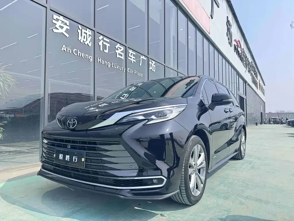 Toyota Sienna 2024 из CN, фото 1