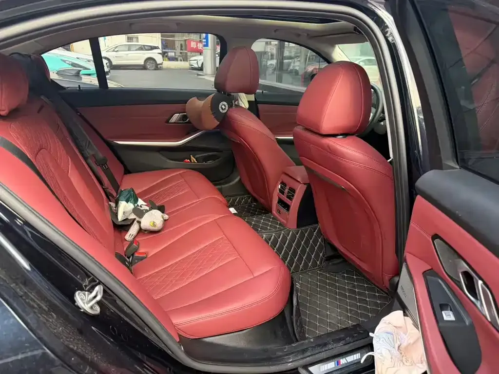 BMW 3 Series 2024 из CN, фото 7