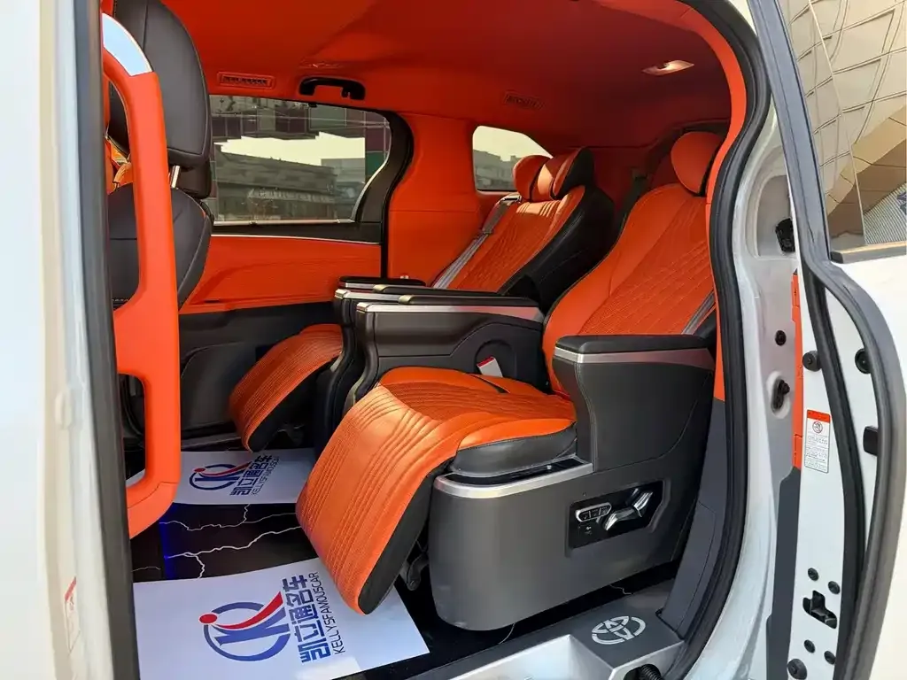 Toyota Granvia — фото 3