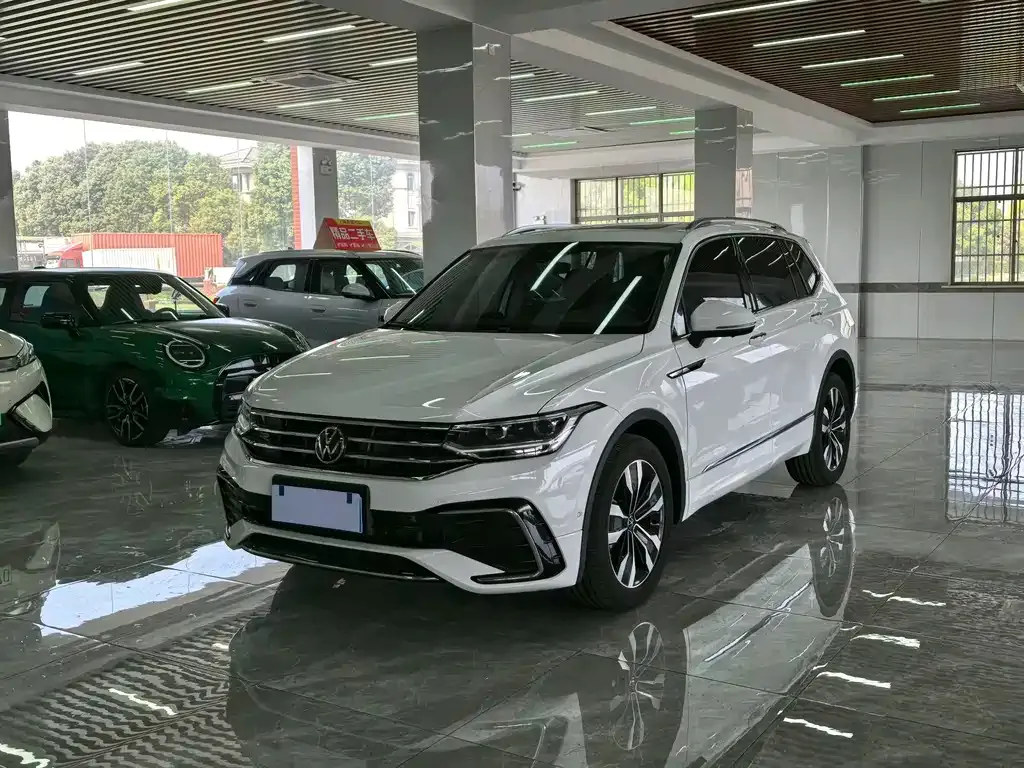Volkswagen Tiguan L 2022 из CN, фото 1