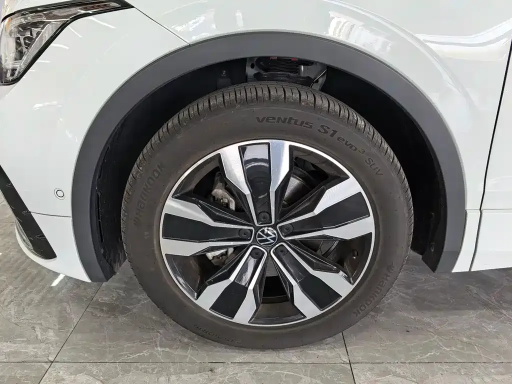 Volkswagen Tiguan L 2022 из CN, фото 7