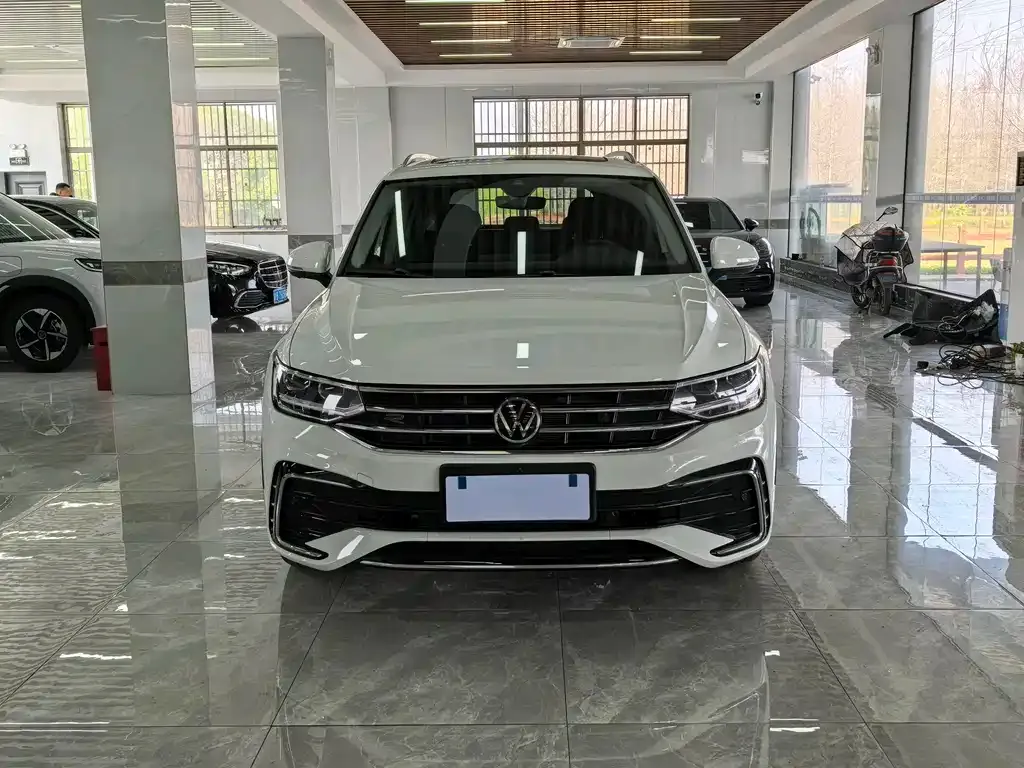 Volkswagen Tiguan L 2022 из CN, фото 10