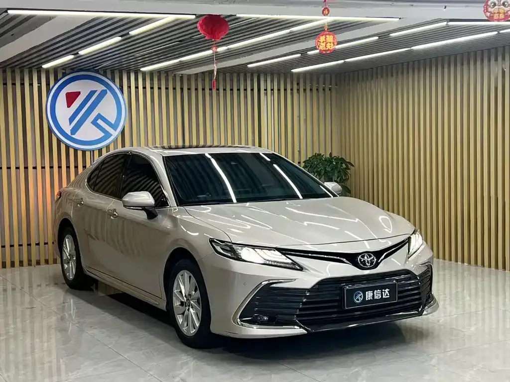 Toyota Camry 2023 из CN, фото 1